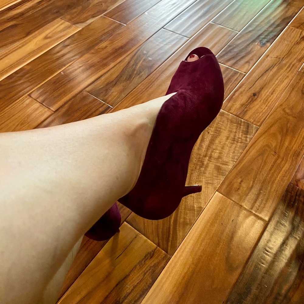 Wine Suede Halogen Size 12M Heels - Great Condition!!